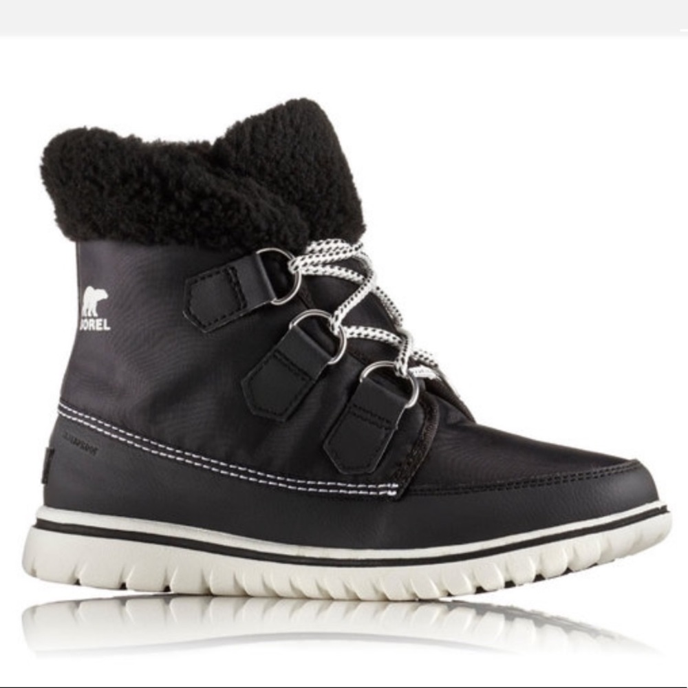 SOREL Cozy carnival winter boots